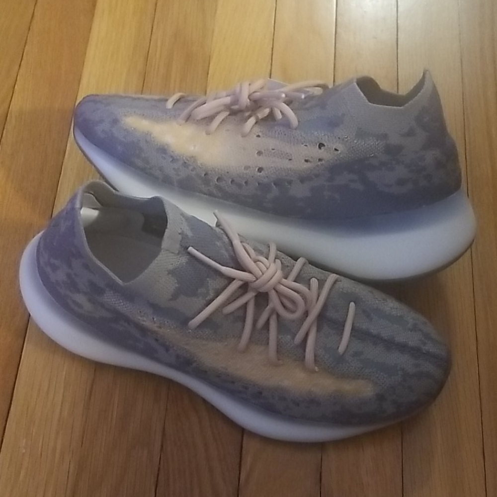 🆕️ Yeezy Boost 380 - Picture 1 of 8